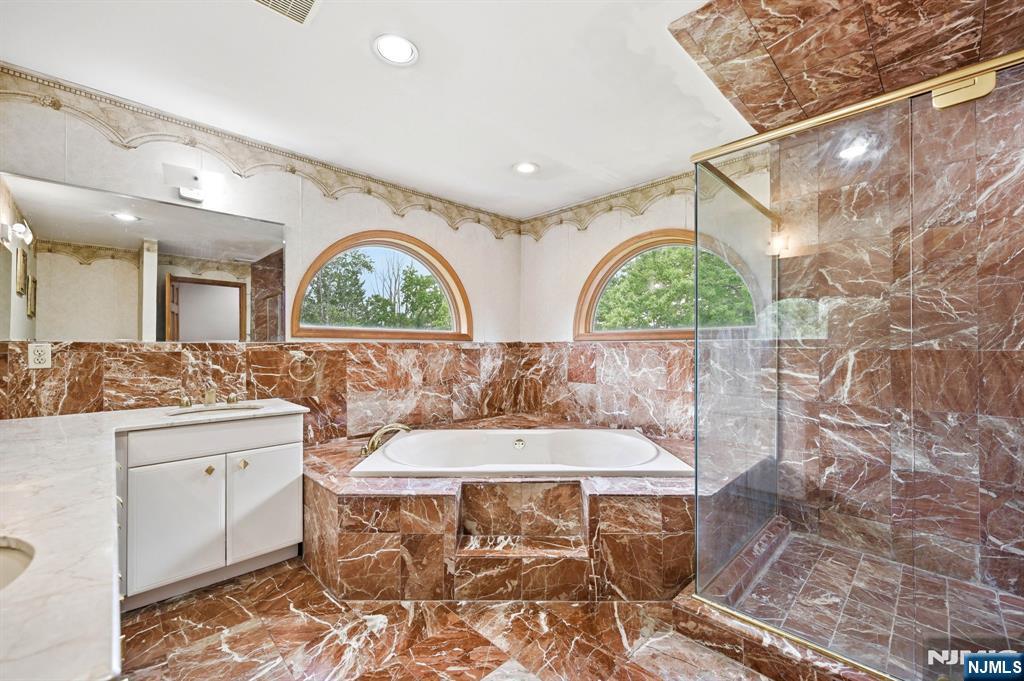 27 Sparrowbush Road Mahwah, NJ 07430 - Photo 19 of 29