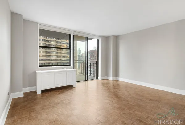 $4,450 | 330 East 39th Street, Unit 18A | Murray Hill
