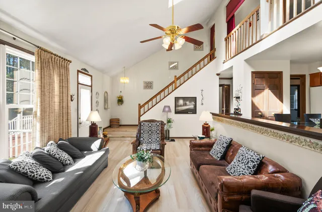 $1,200,000 | 1398 Park Lake Drive, Reston, VA 20190