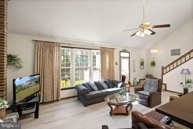 $1,200,000 | 1398 Park Lake Drive, Reston, VA 20190