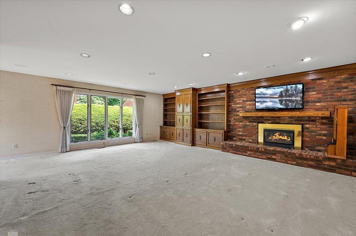 632 South Rosedale Court Grosse Pointe, MI 48236 - Photo 20 of 63 Family Room