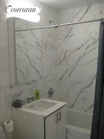 $975,000 | 322 West 57th Street, Unit 24R | Hell's Kitchen