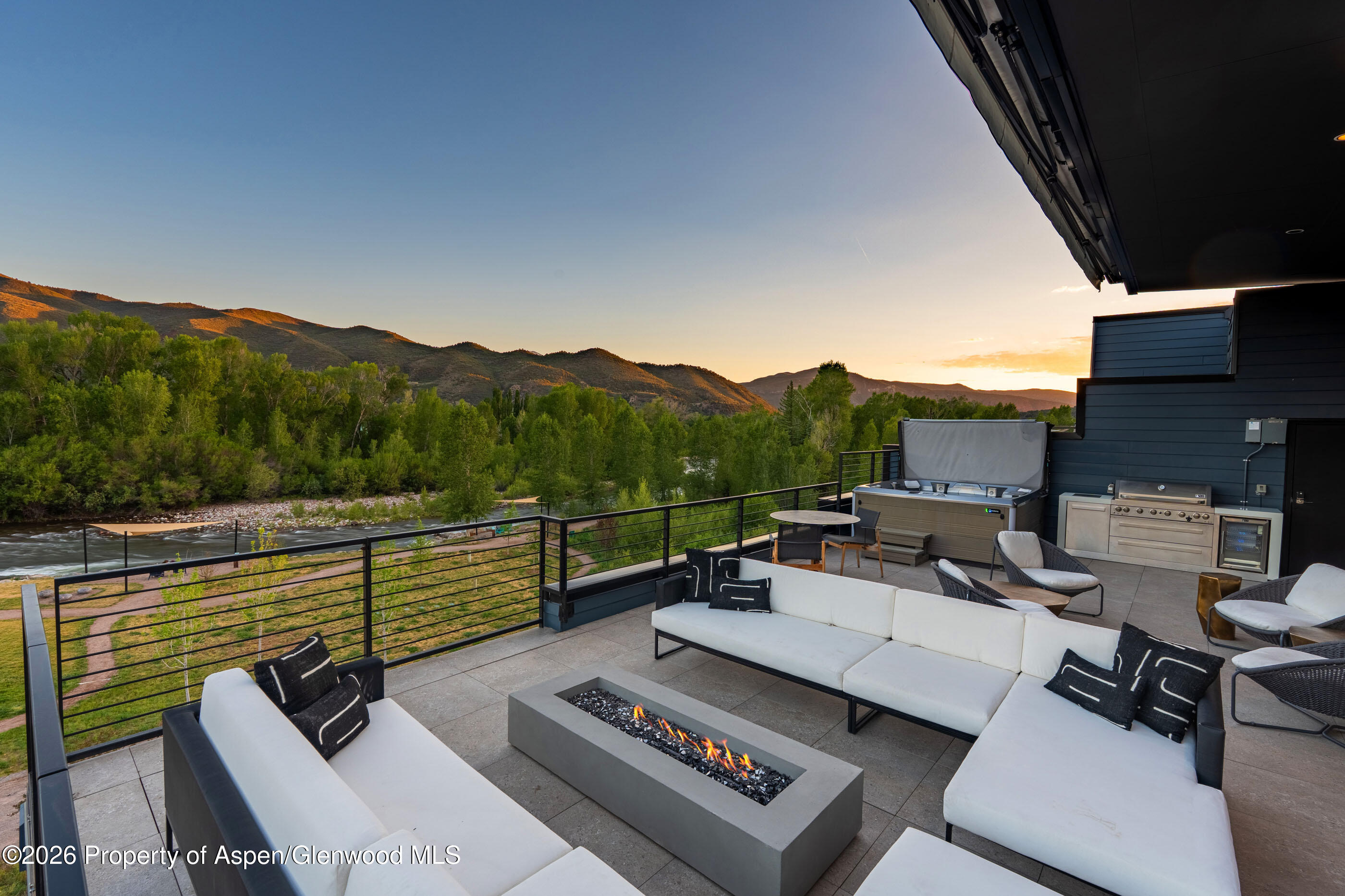 22860 2 Rivers Road, Unit PH Basalt, CO 81621 - Photo 10 of 22 outdoor patio