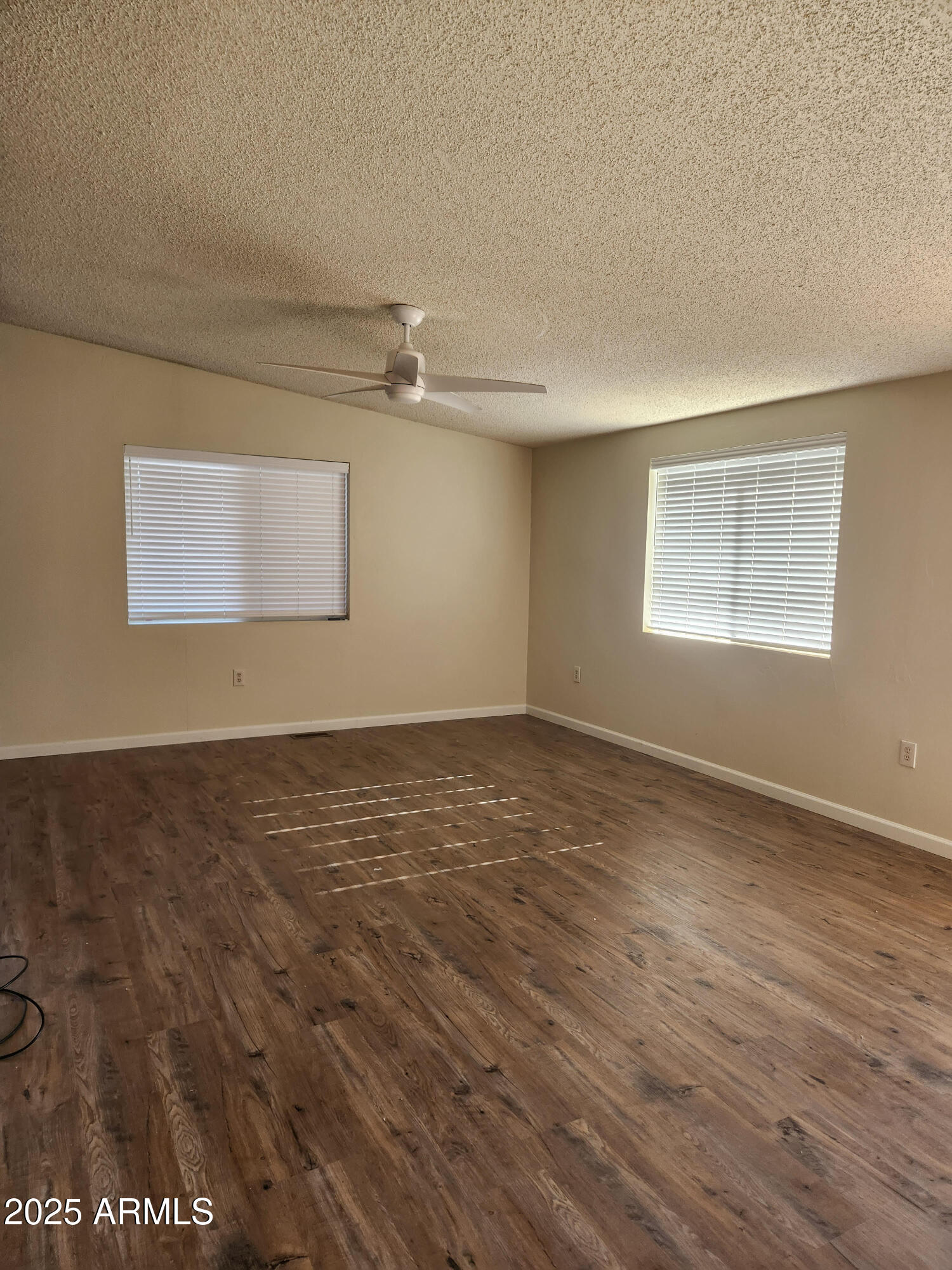 116 South Pinecrest Road Payson, AZ 85541 - Photo 2 of 15 large living room