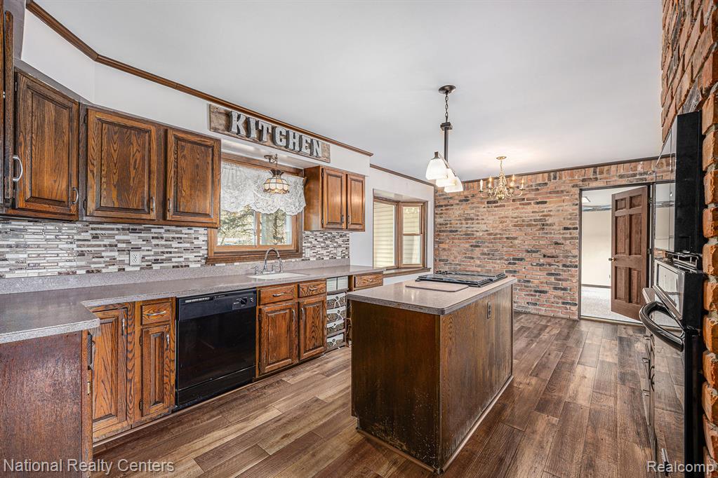 9494 Sashabaw Road Clarkston, MI 48348 - Photo 8 of 51