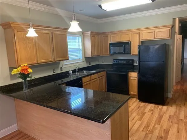 $1,400 | 2627 Acacia Street, New Orleans, LA 70122