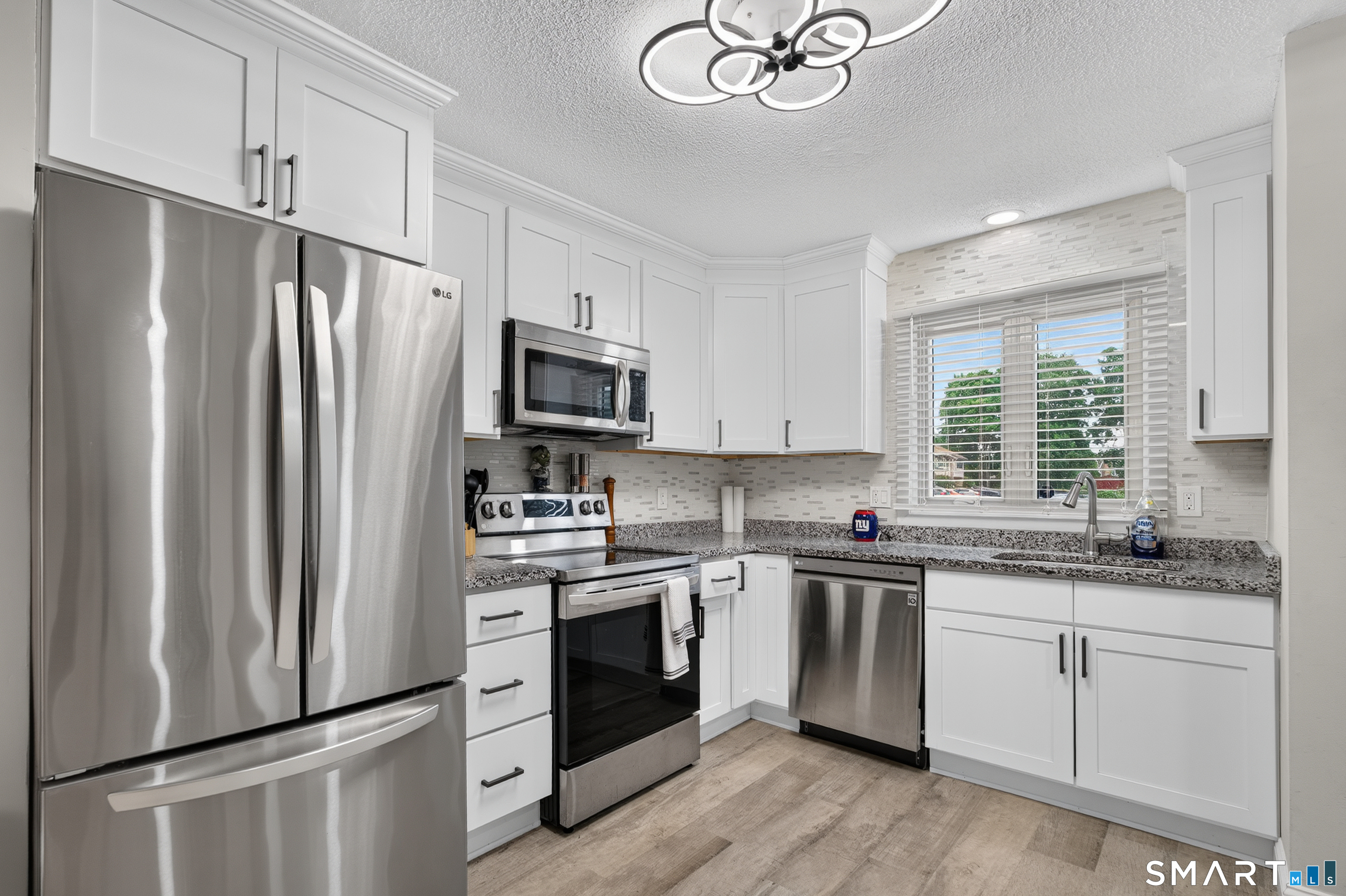 827 Oronoke Road, Unit 95 Waterbury, CT 06708 - Photo 4 of 15