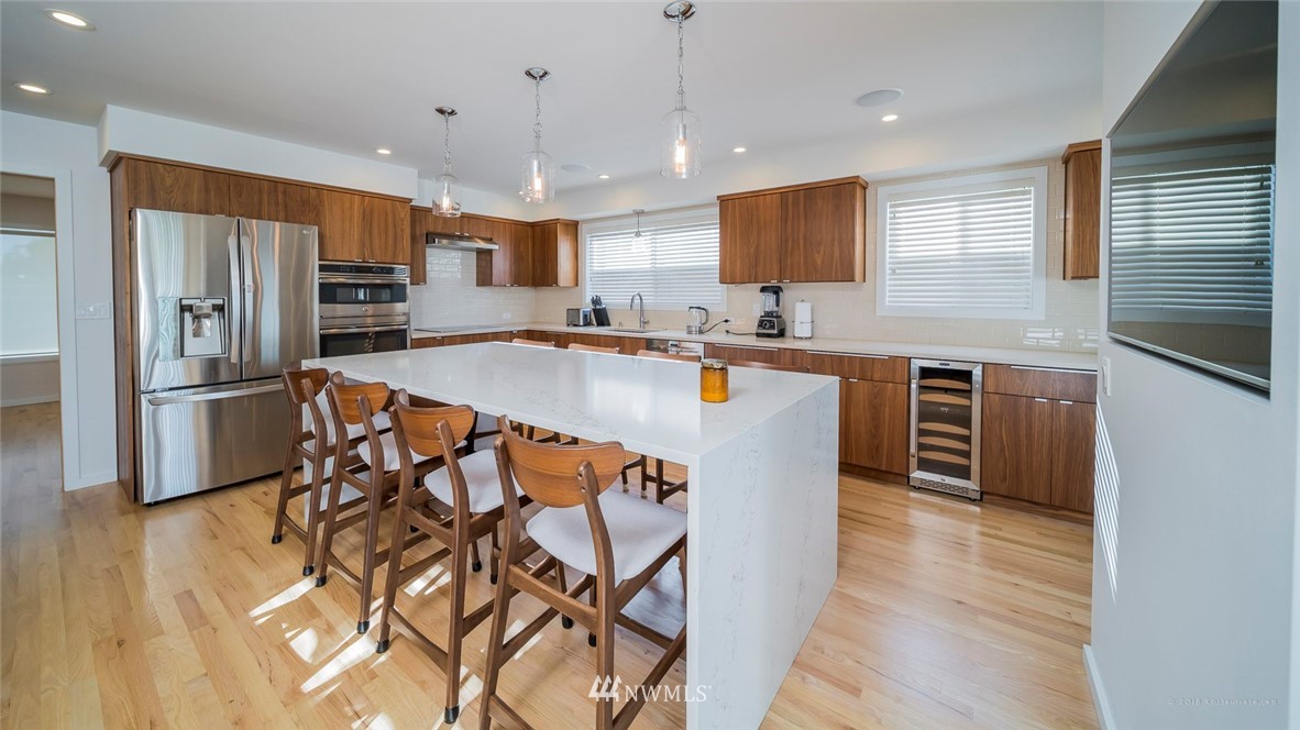 414 Rockefeller Avenue Everett, WA 98201 - Photo 4 of 23 Gallery Image 4