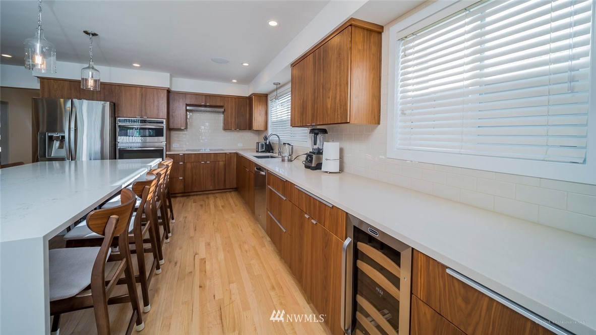 414 Rockefeller Avenue Everett, WA 98201 - Photo 6 of 23 Gallery Image 6