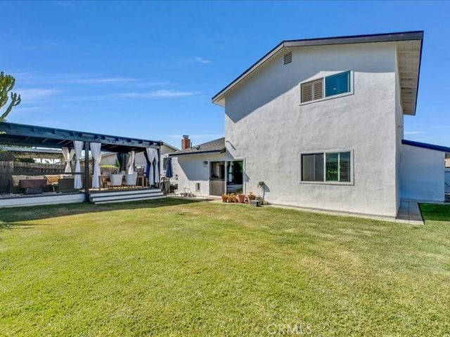 $1,460,000 | 9312 Westcliff Drive, Huntington Beach, CA 92646