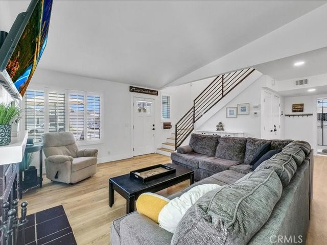 $1,460,000 | 9312 Westcliff Drive, Huntington Beach, CA 92646