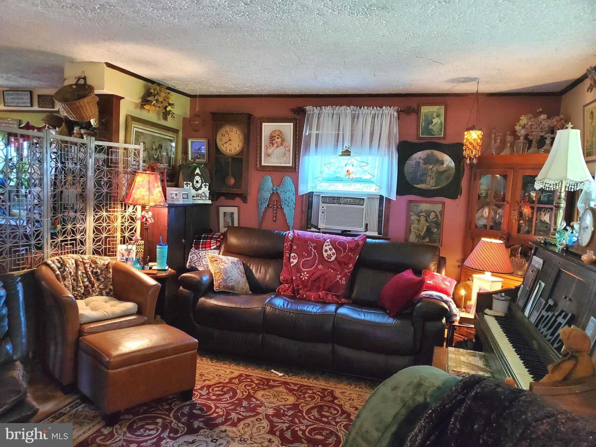 1752 Kimble Road Berryville, VA 22611 - Photo 19 of 38 LIVING ROOM