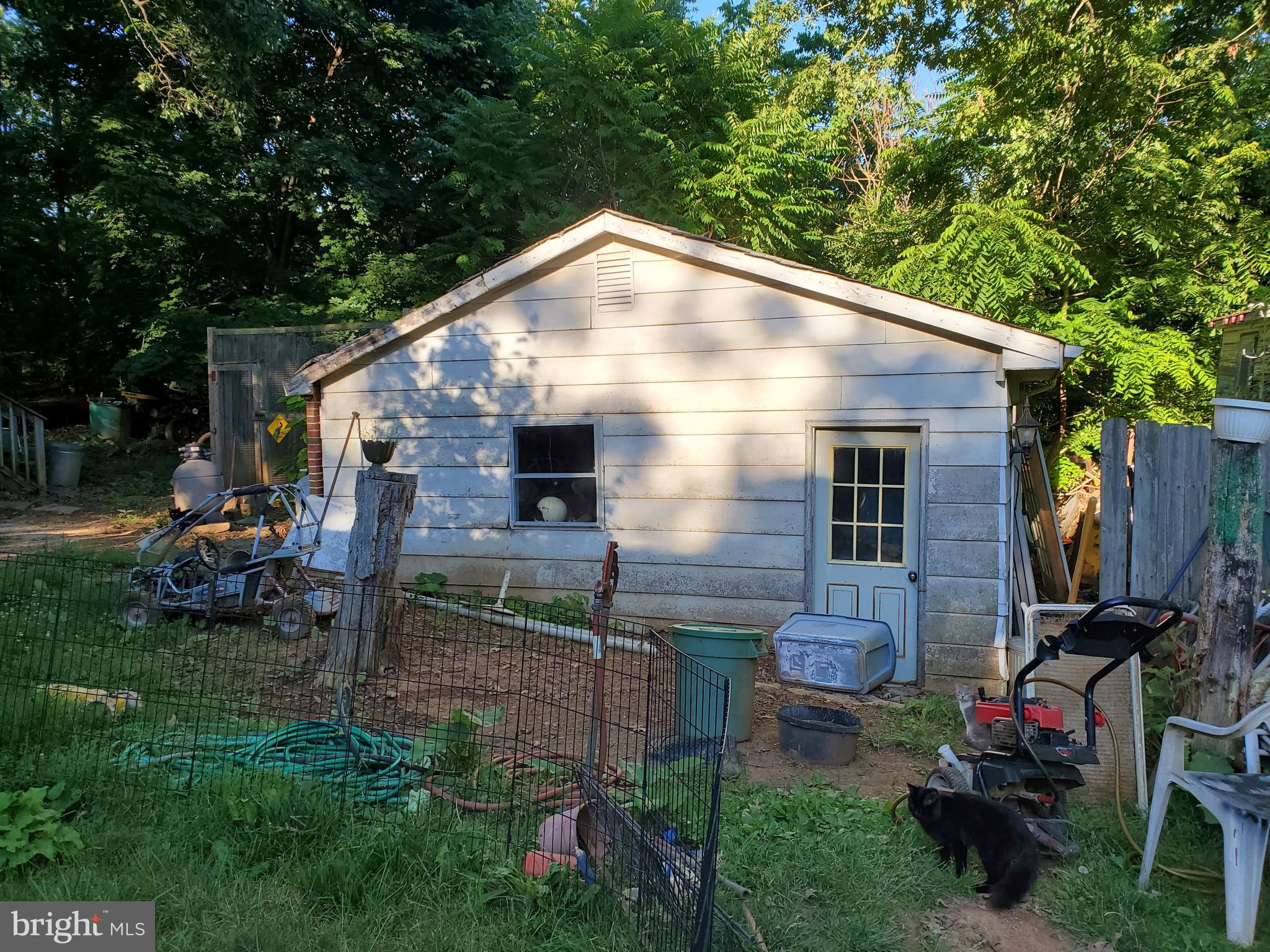 1752 Kimble Road Berryville, VA 22611 - Photo 6 of 38 DETACHED GARAGE / 2 DOORS W/ SIDE ENTRY