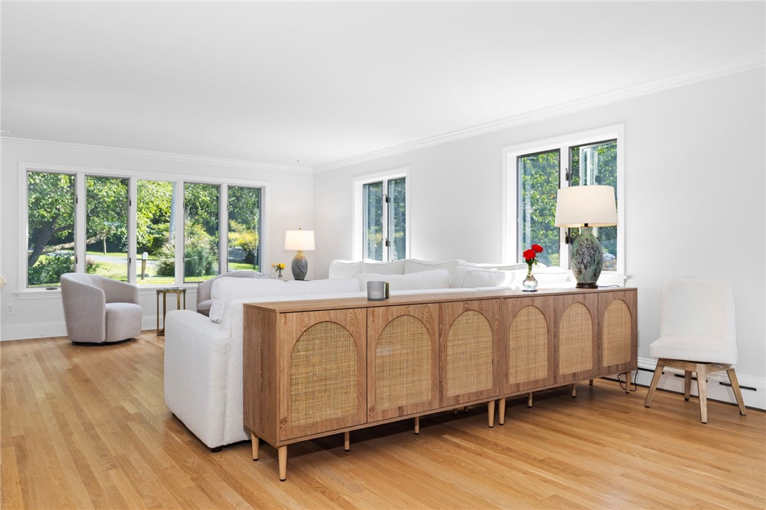 331 3rd Beach Road Middletown, RI 02842 - Photo 12 of 44