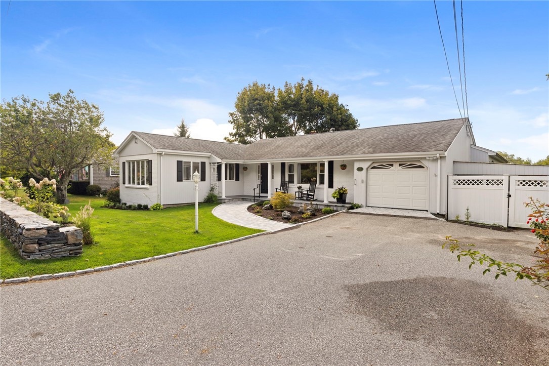 331 3rd Beach Road Middletown, RI 02842 - Photo 4 of 44