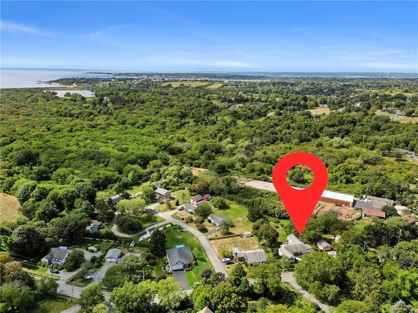 $15,000 | 331 3rd Beach Road, Middletown, RI 02842