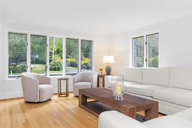 $15,000 | 331 3rd Beach Road, Middletown, RI 02842