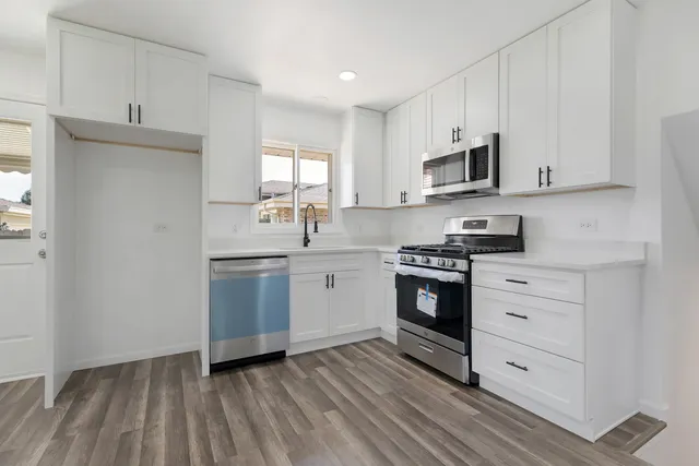 $429,900 | 1750 West Woodland Avenue, Addison, IL 60101