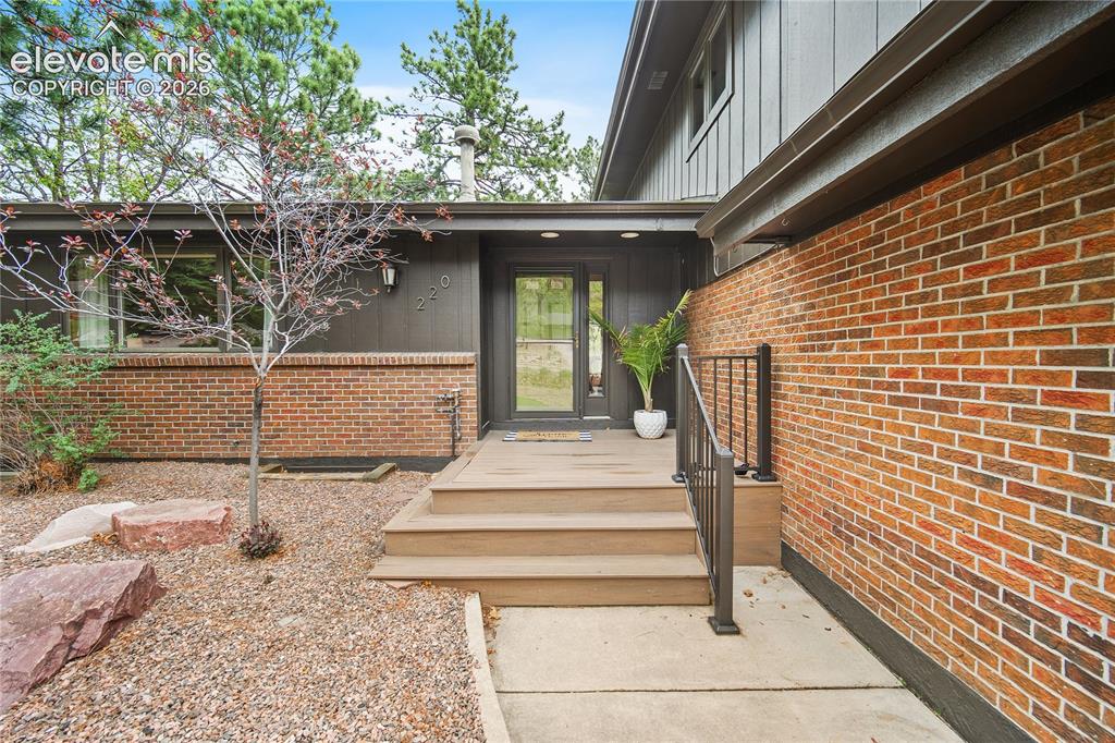 220 Raven Hills Road Colorado Springs, CO 80919 - Photo 4 of 50
