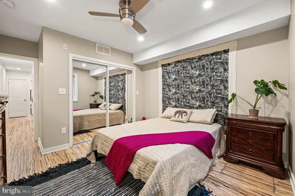 $2,900 | 1825 Carpenter Street, Unit A, Philadelphia, PA 19146