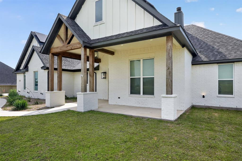 1040 Agnes Street North Springtown, TX 76082 - Photo 3 of 40