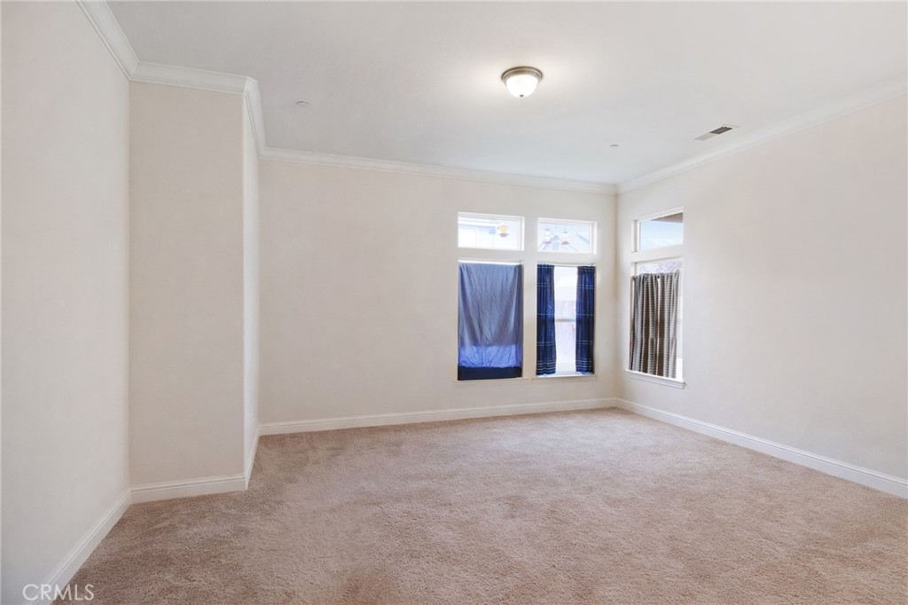 327 Hart Drive Merced, CA 95348 - Photo 5 of 30