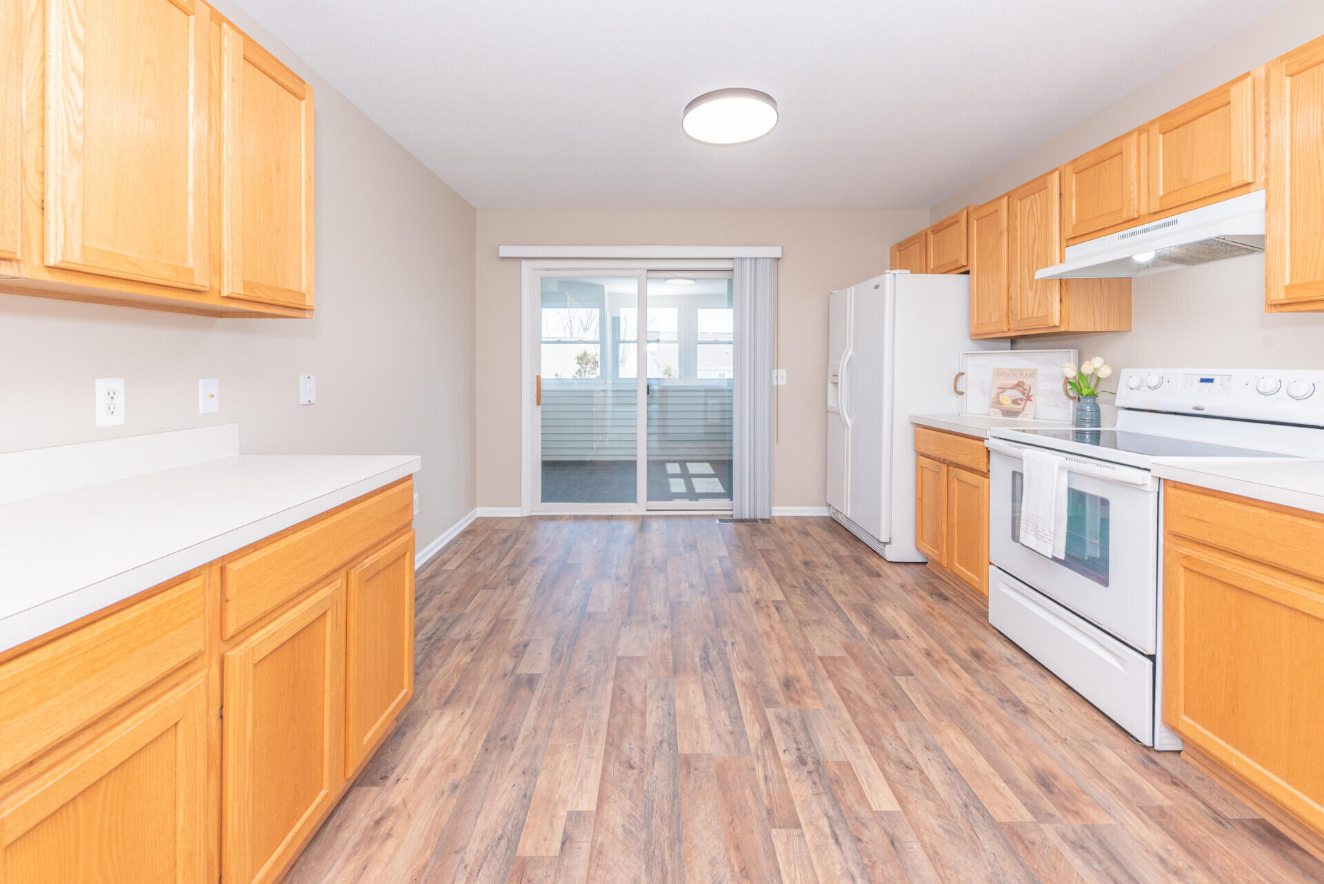 3923 Bridle Pass Ann Arbor, MI 48108 - Photo 11 of 50 Kitchen