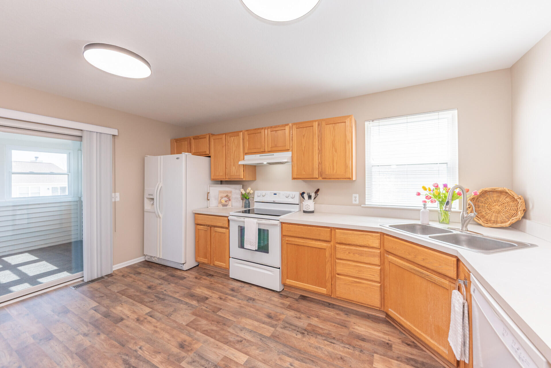 3923 Bridle Pass Ann Arbor, MI 48108 - Photo 12 of 50 Kitchen