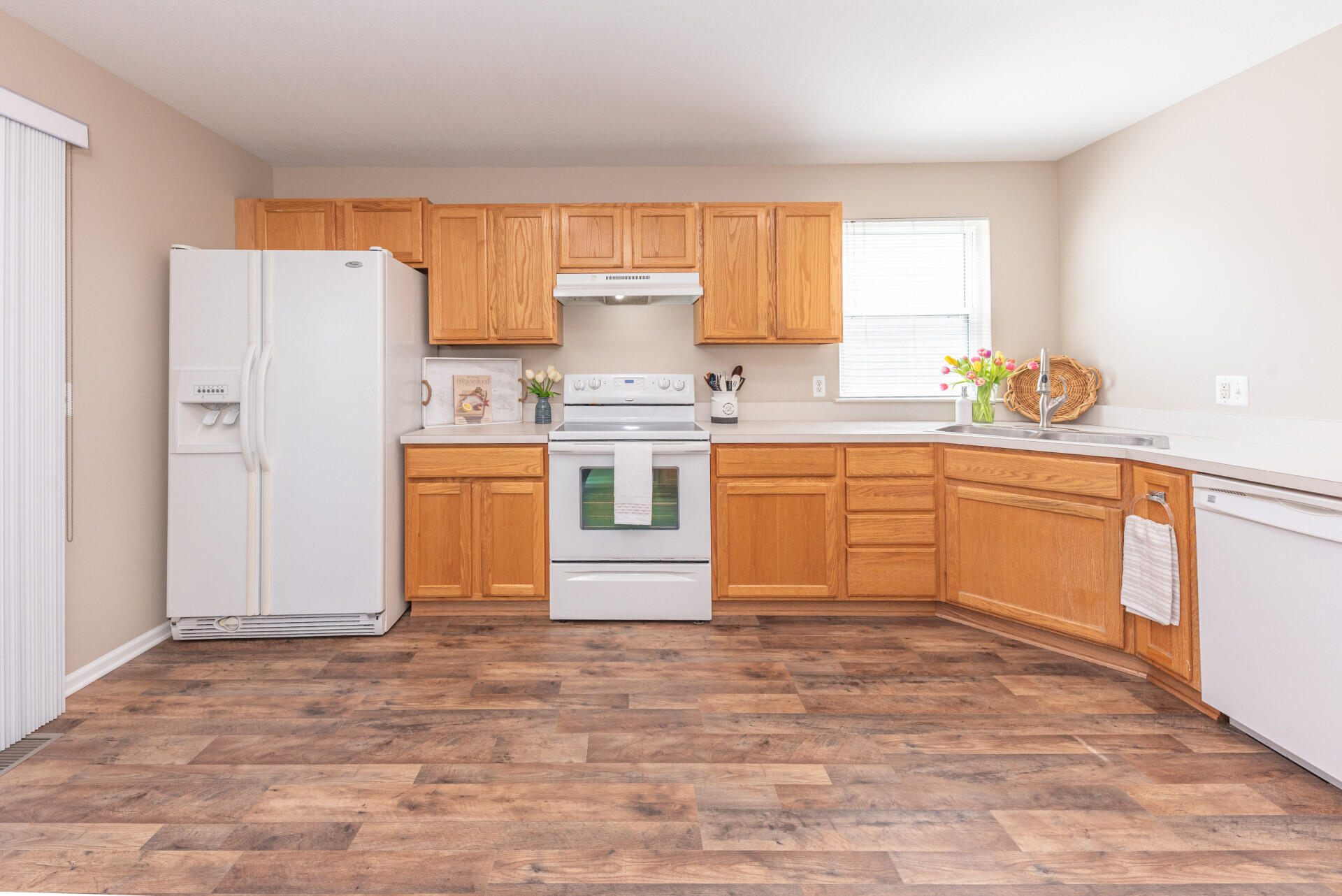 3923 Bridle Pass Ann Arbor, MI 48108 - Photo 13 of 50 Kitchen