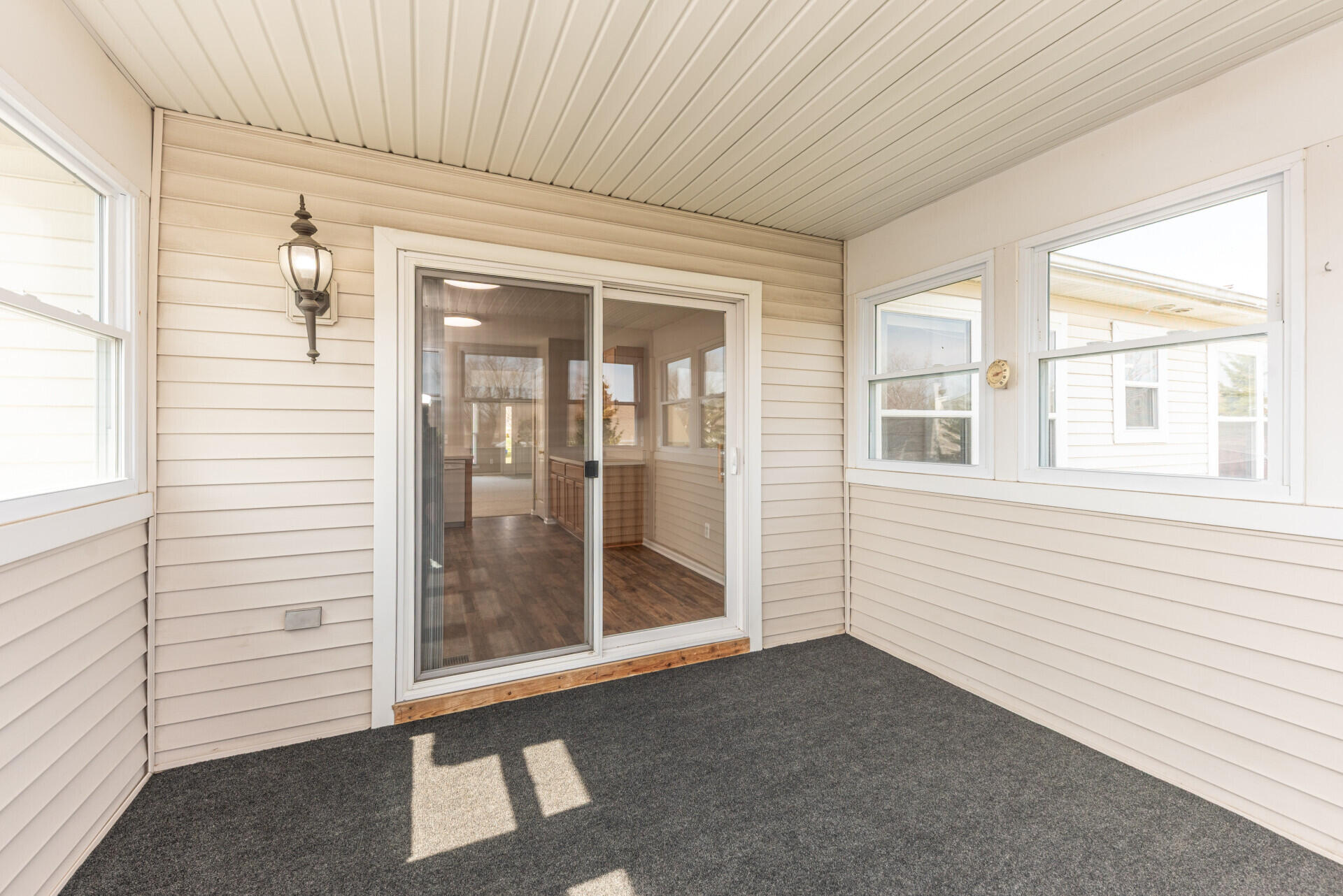 3923 Bridle Pass Ann Arbor, MI 48108 - Photo 19 of 50 3 Season Porch