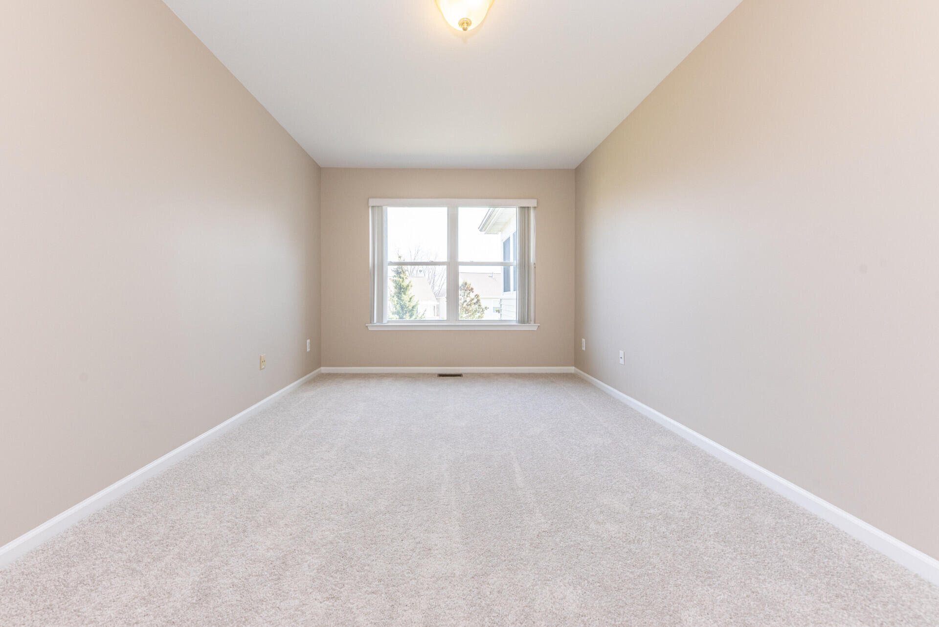 3923 Bridle Pass Ann Arbor, MI 48108 - Photo 21 of 50 Bedroom 1