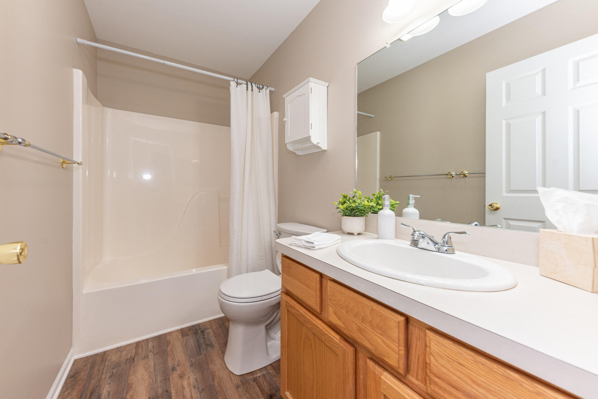 3923 Bridle Pass Ann Arbor, MI 48108 - Photo 23 of 50 Bath 1