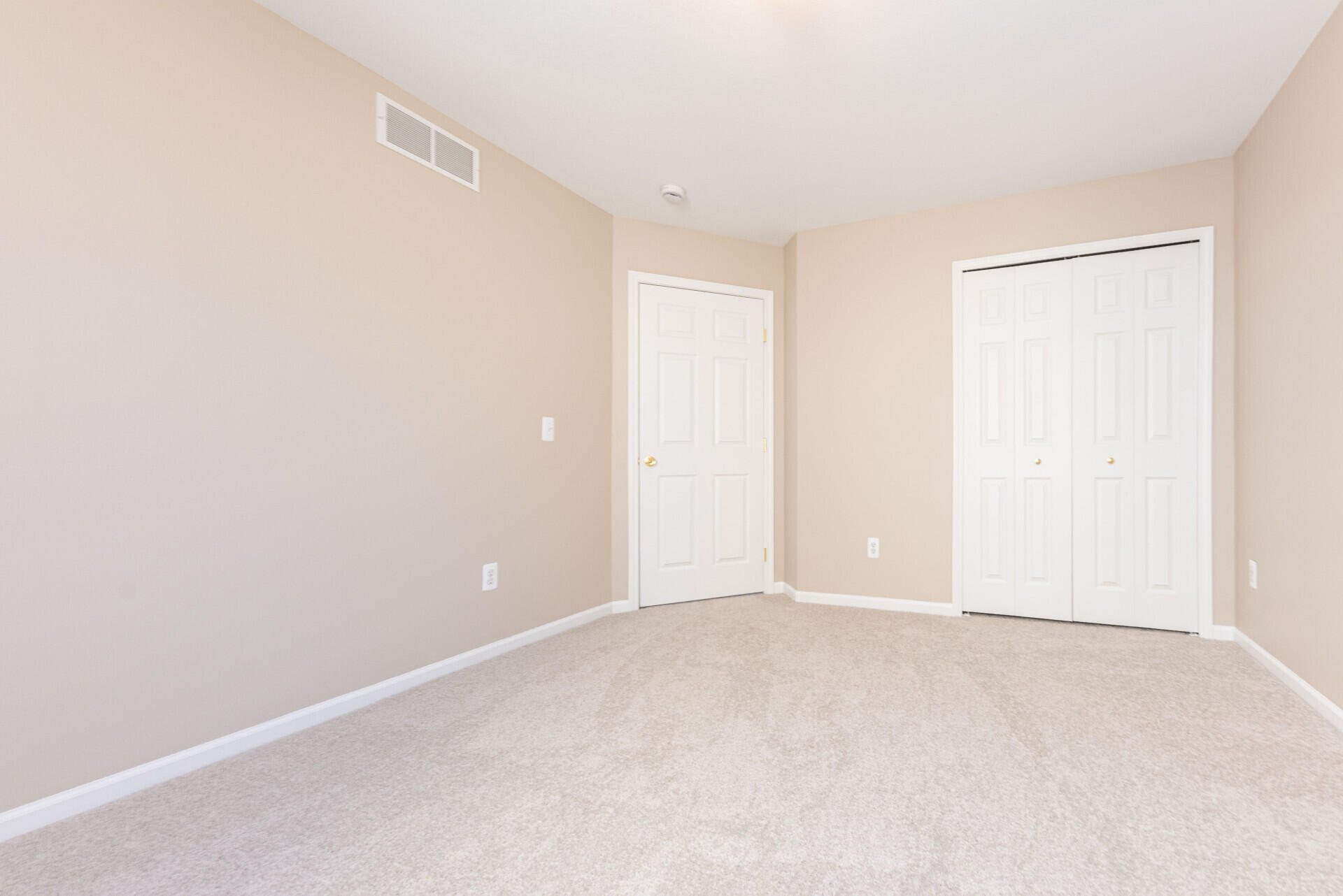 3923 Bridle Pass Ann Arbor, MI 48108 - Photo 28 of 50 Bedroom 2