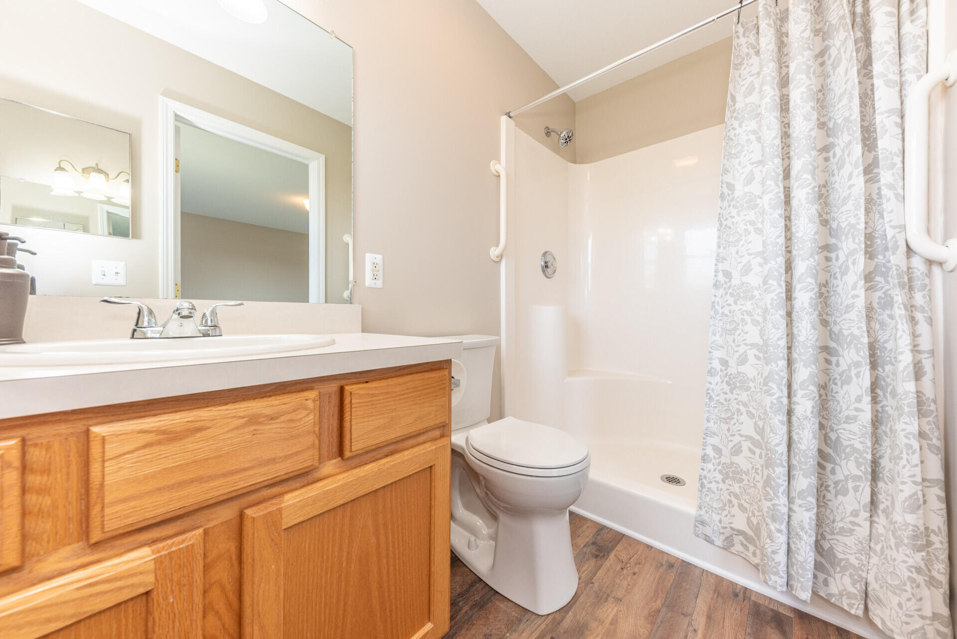 3923 Bridle Pass Ann Arbor, MI 48108 - Photo 33 of 50 Primary bath