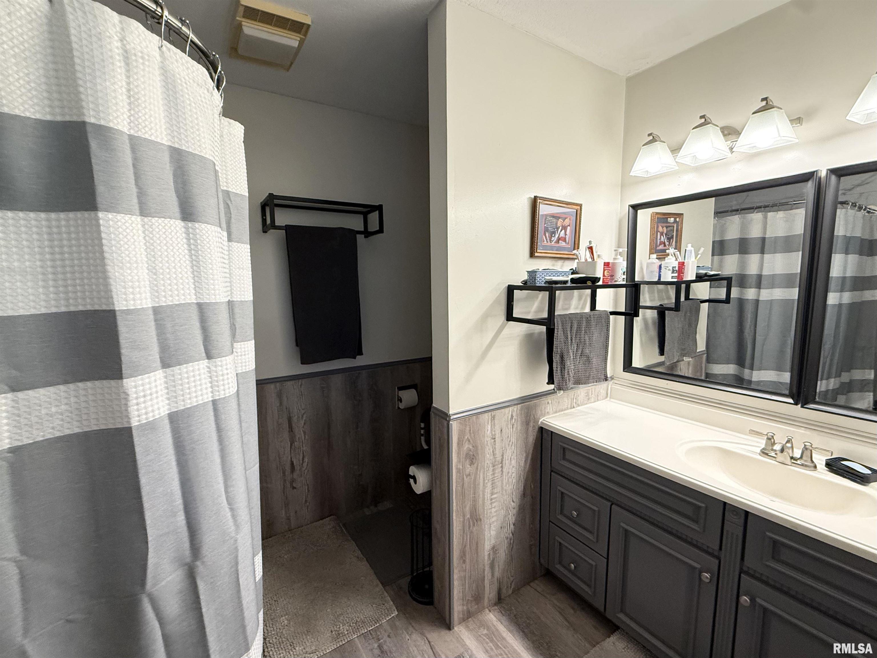 2505 Chestnut Street Quincy, IL 62301 - Photo 23 of 36