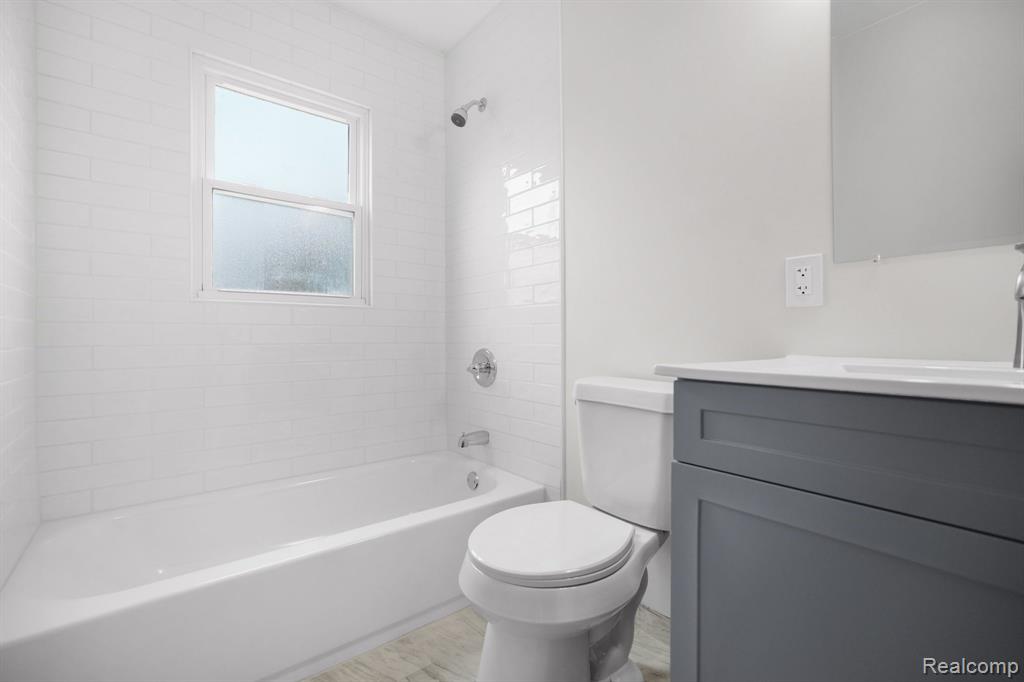 7335 Elms Road Flushing, MI 48433 - Photo 14 of 17