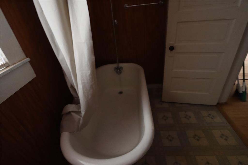 431 Walnut Street Ranger, TX 76470 - Photo 28 of 37 a view of a staircase