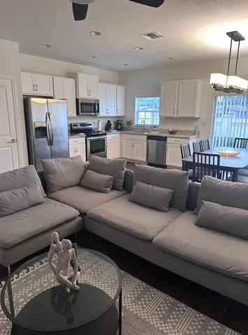 $3,000 | 1129 Northwest 41st Lane, Lauderhill, FL 33313