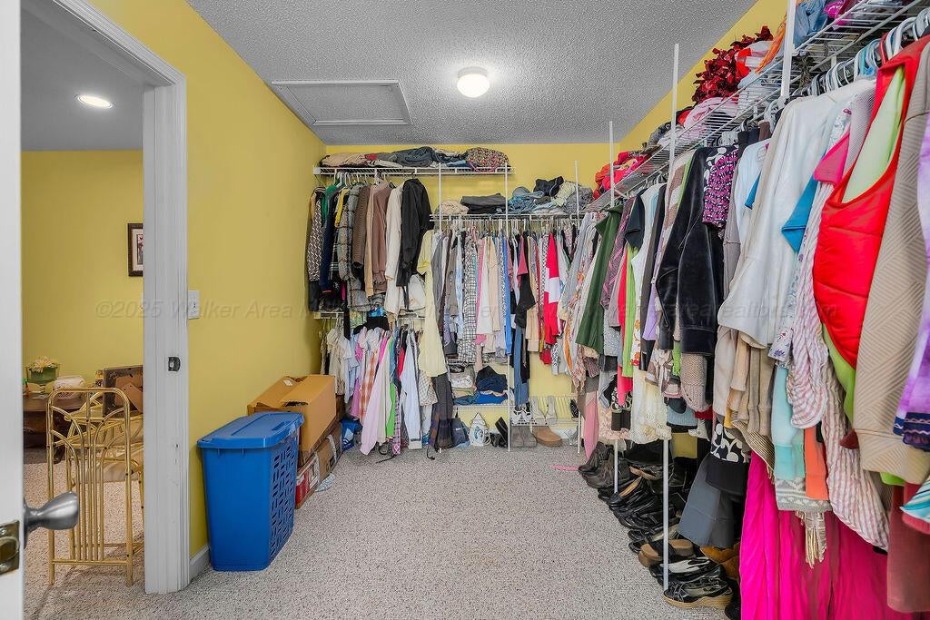 117 Davidson Loop Oakman, AL 35579 - Photo 27 of 39 huge closet