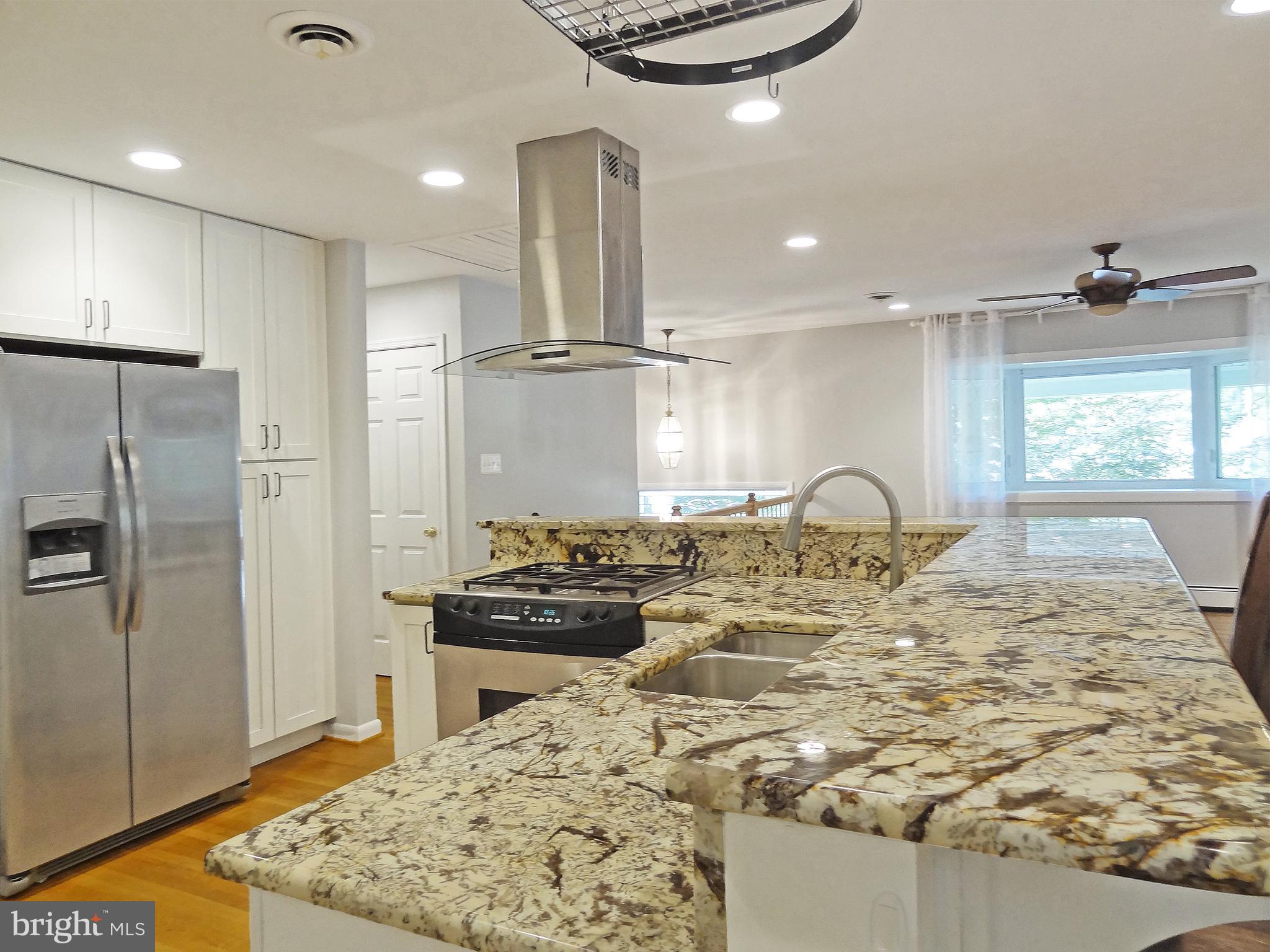 150 Southdown Road Edgewater, MD 21037 - Photo 5 of 33 Gallery Image 5
