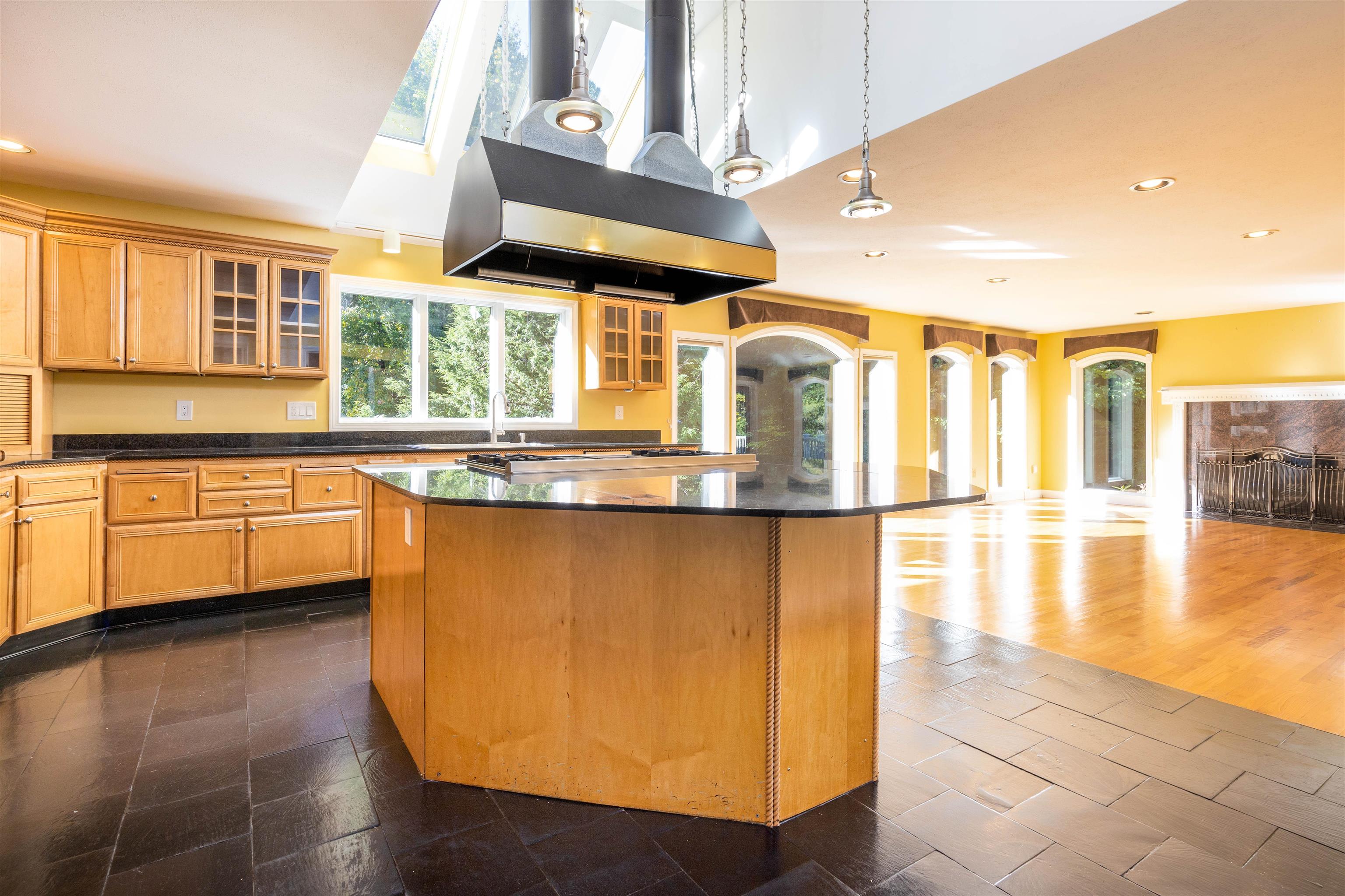 69 Deacon Lane Hollis, NH 03049 - Photo 13 of 40