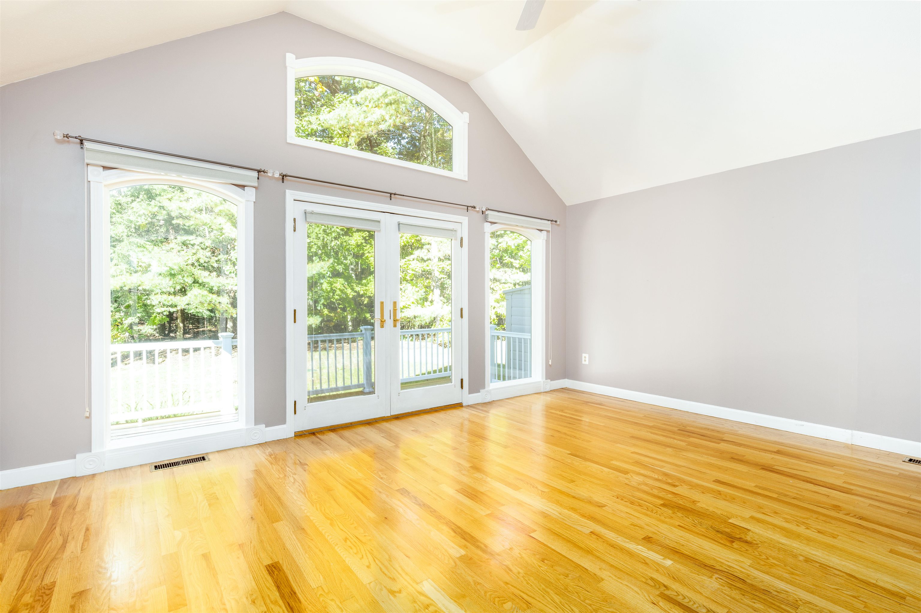 69 Deacon Lane Hollis, NH 03049 - Photo 22 of 40