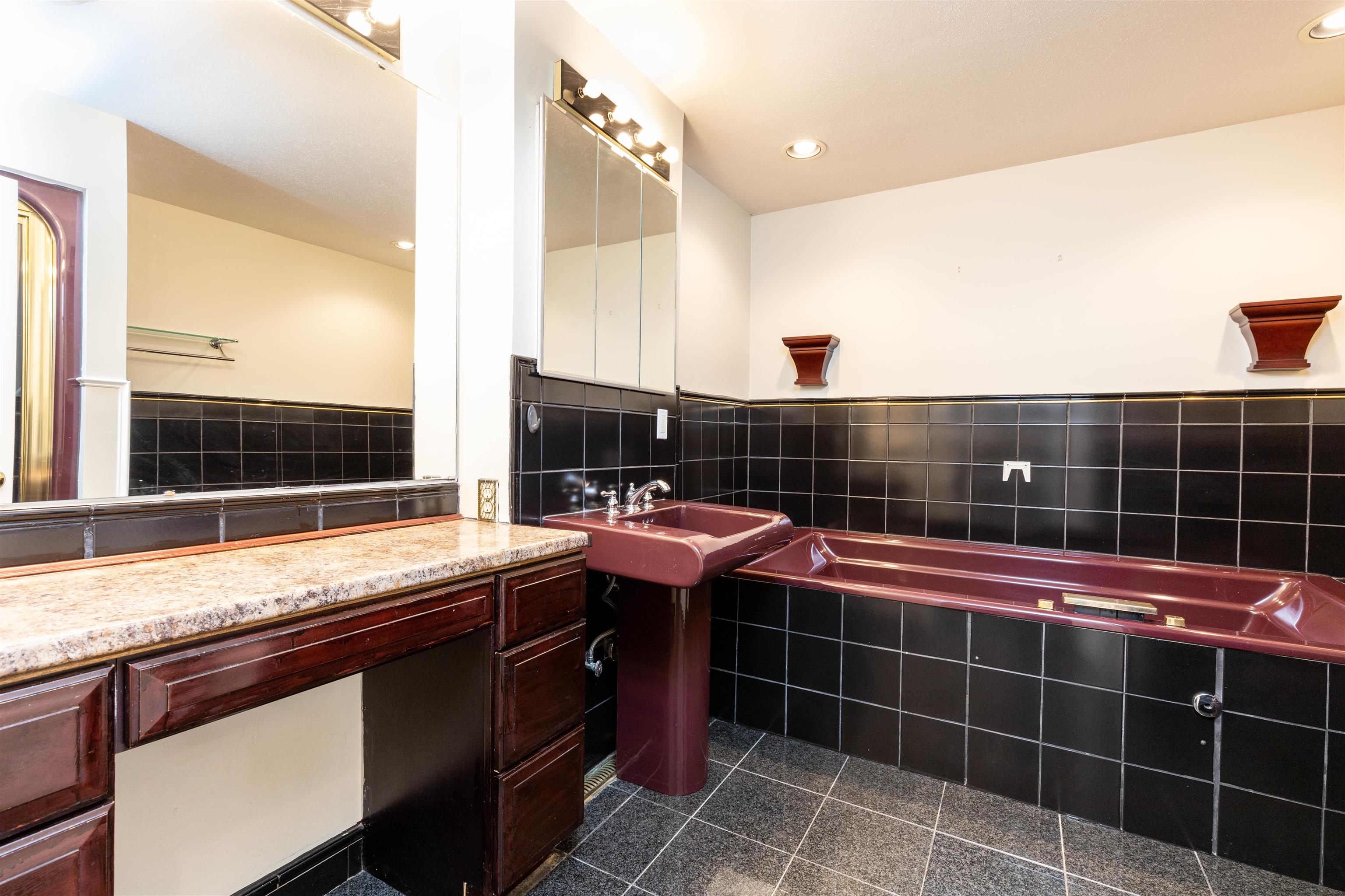 69 Deacon Lane Hollis, NH 03049 - Photo 24 of 40