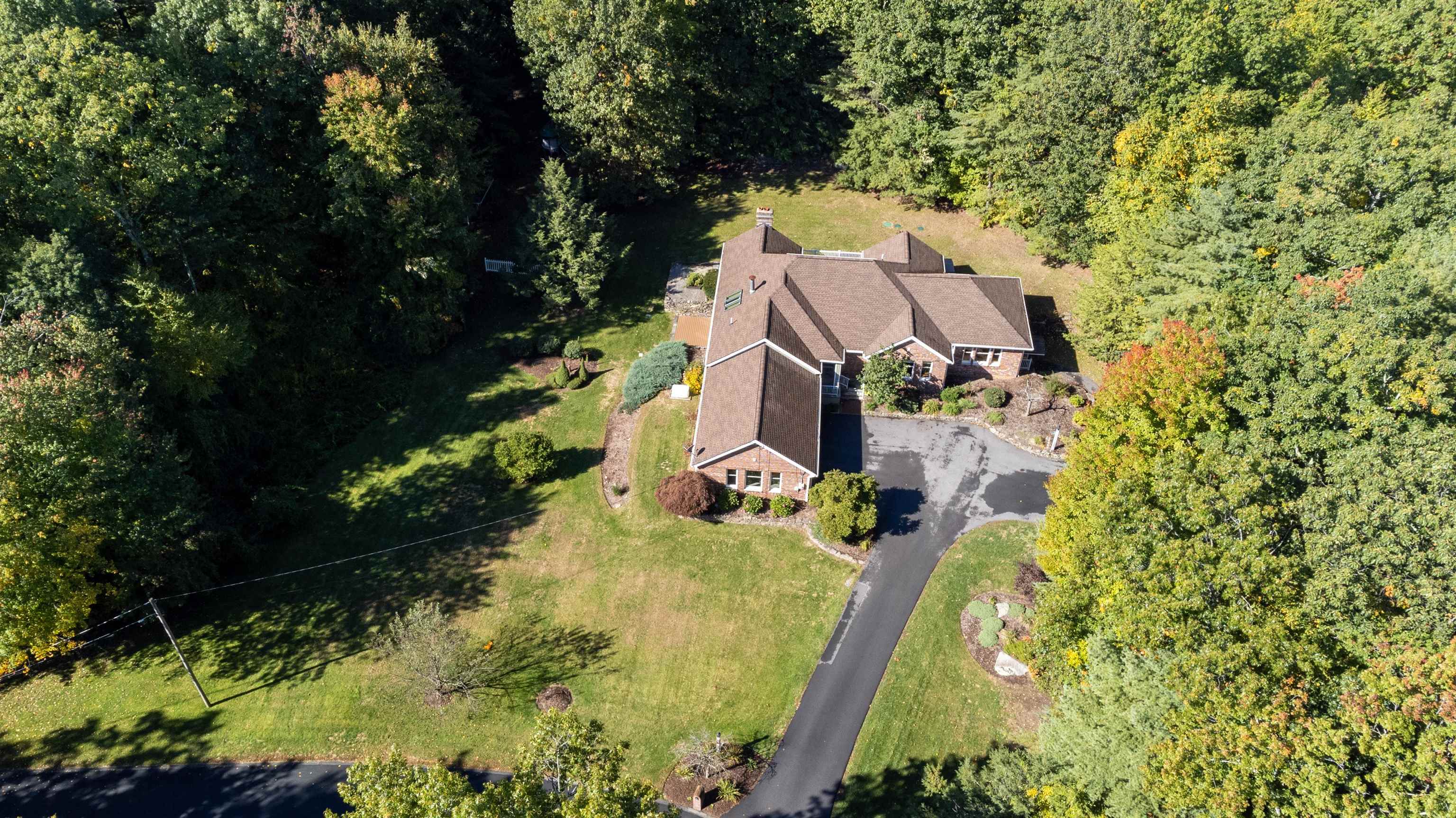 69 Deacon Lane Hollis, NH 03049 - Photo 3 of 40