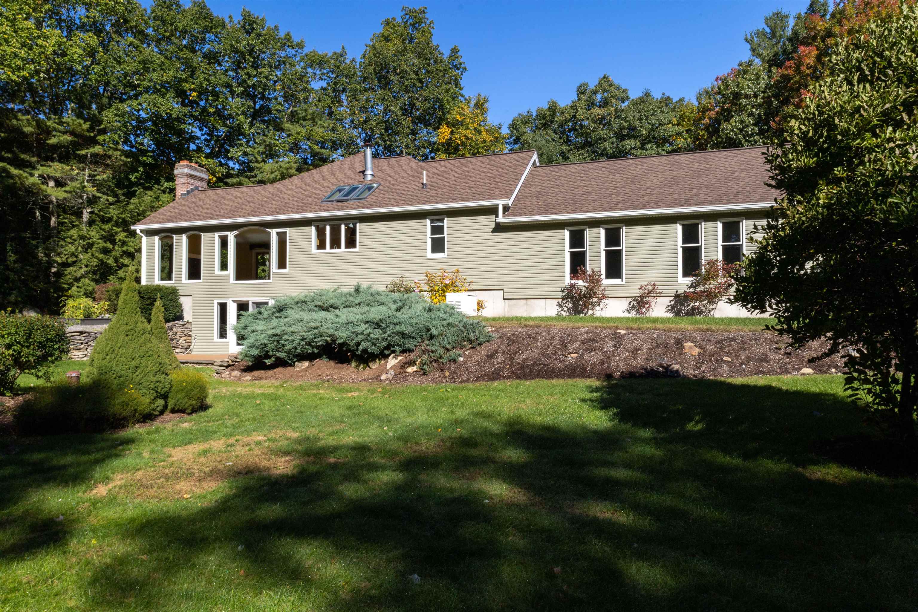 69 Deacon Lane Hollis, NH 03049 - Photo 7 of 40