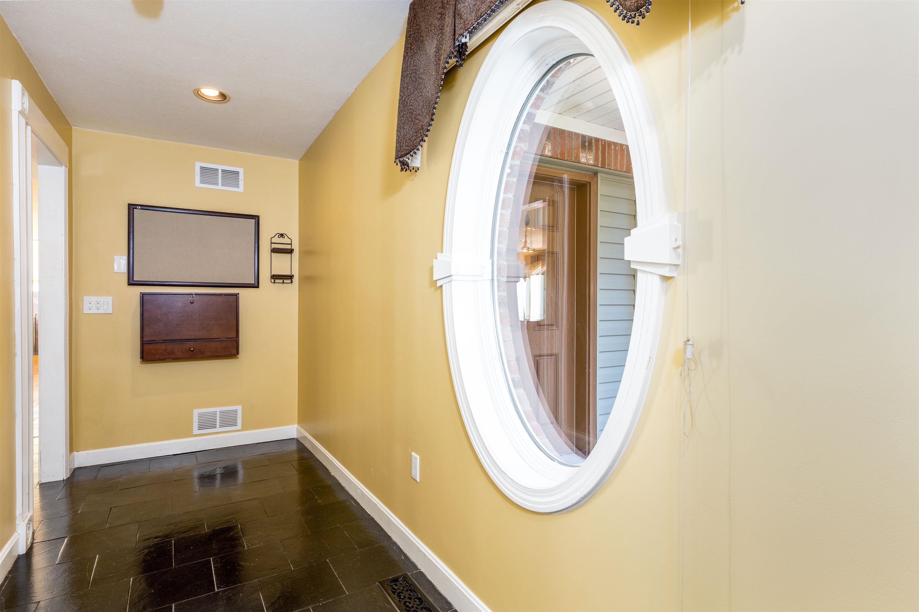 69 Deacon Lane Hollis, NH 03049 - Photo 10 of 40