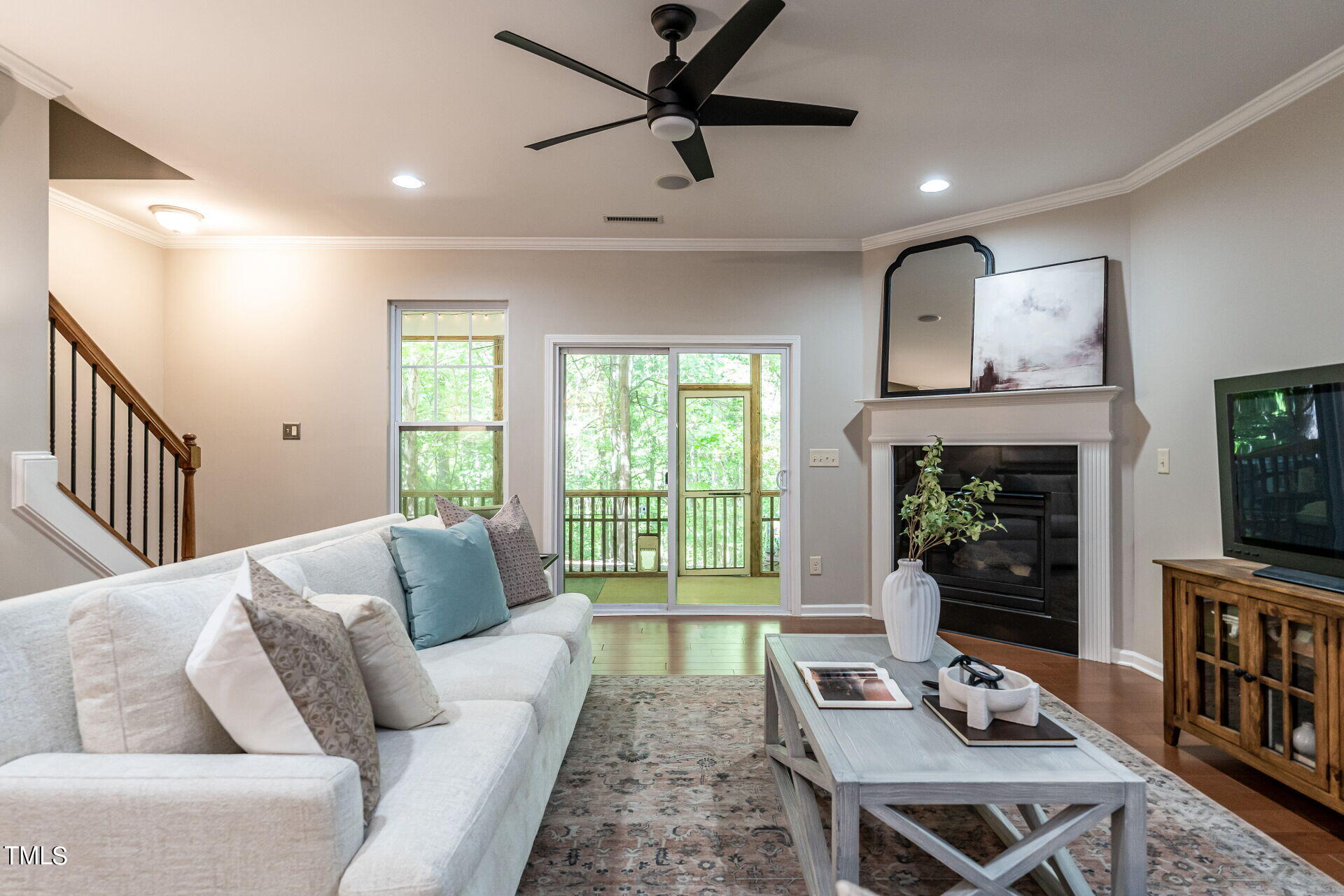 1233 Silver Beach Way Raleigh, NC 27606 - Photo 8 of 26 virtual-tour-135737-photo-17144226388934