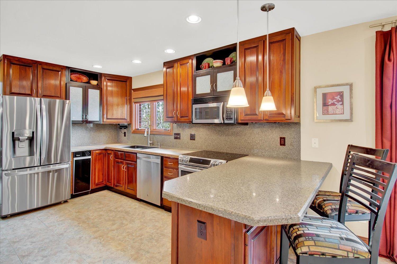 4914 Hubble Road Cincinnati, OH 45247 - Photo 12 of 49