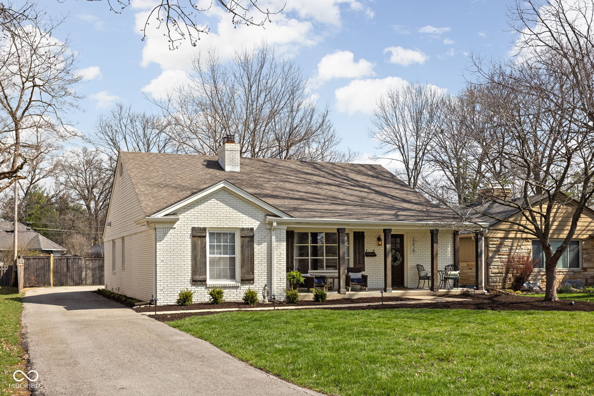 6829 Willow Road Indianapolis, IN 46220 - Photo 2 of 45 Gallery Image 2