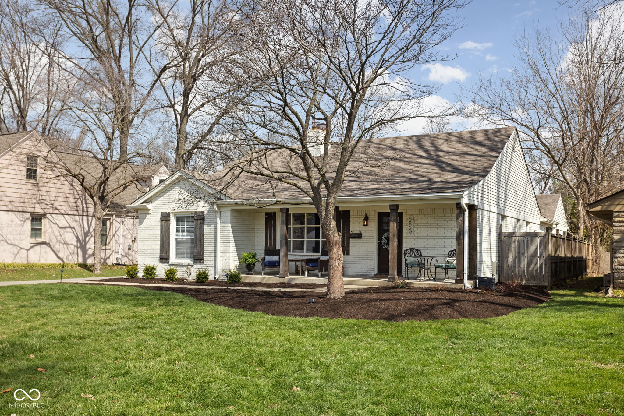 6829 Willow Road Indianapolis, IN 46220 - Photo 3 of 45 Gallery Image 3